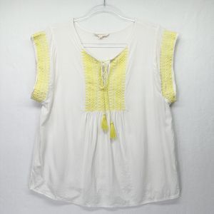 Solitaire Size L Boho Embroidered Top Tasseled Short Sleeve Split Neck